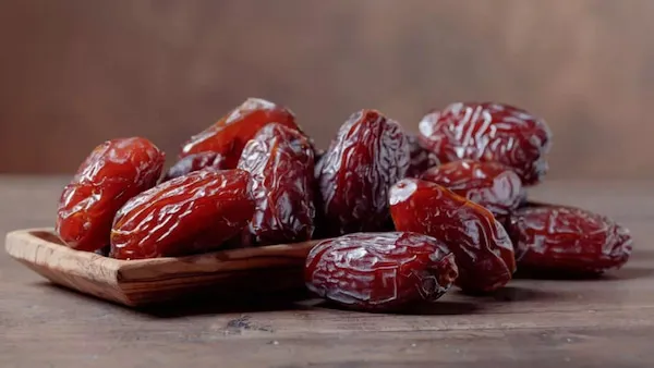 قیمت خرما پیارم + خرید انواع متنوع انکر